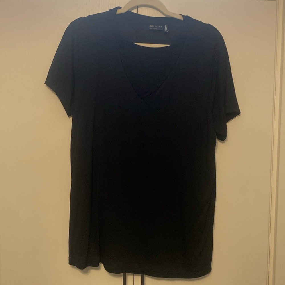 ASOS Maternity Nursing V Neckline Black Tshirt Size 8